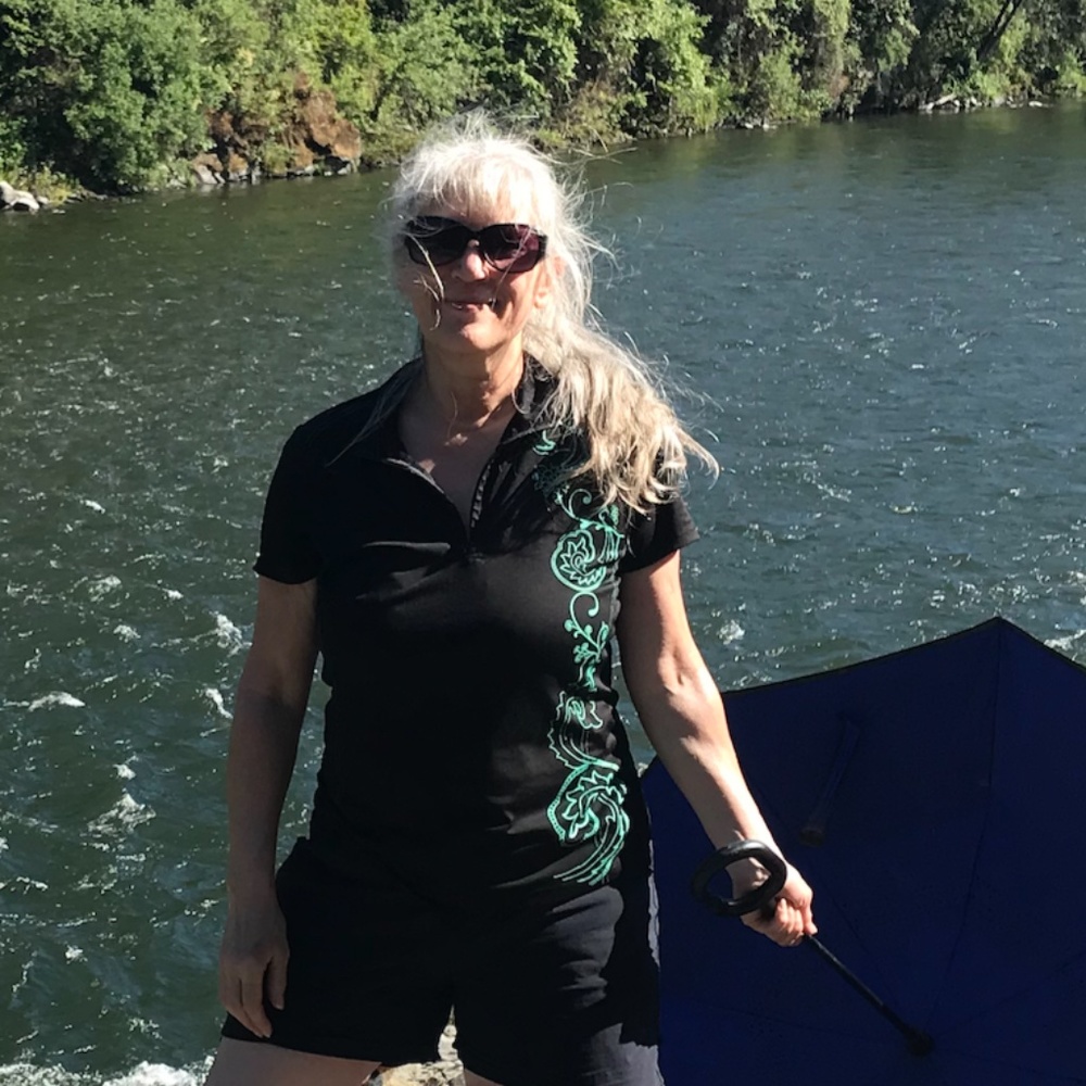 Meet your Posher, Angelique!